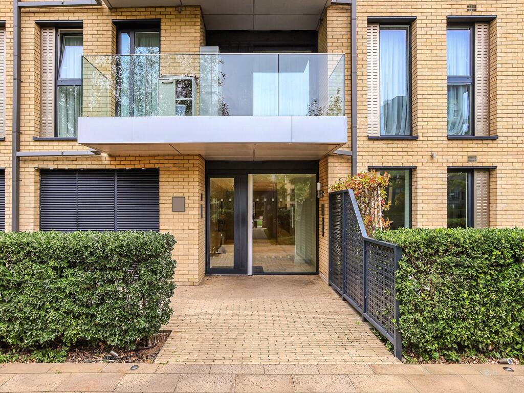 Westbourne Apartment