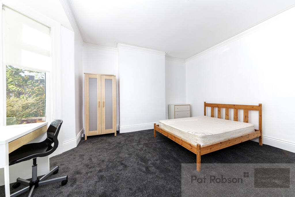 14 bollingbroke st56