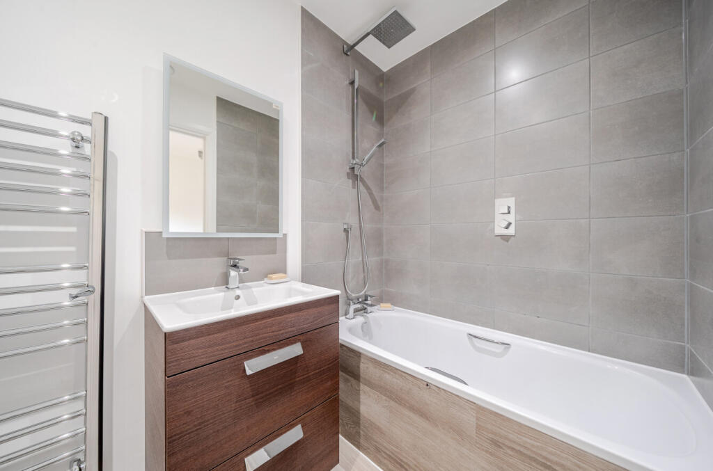 1384071-8-6929bd7...