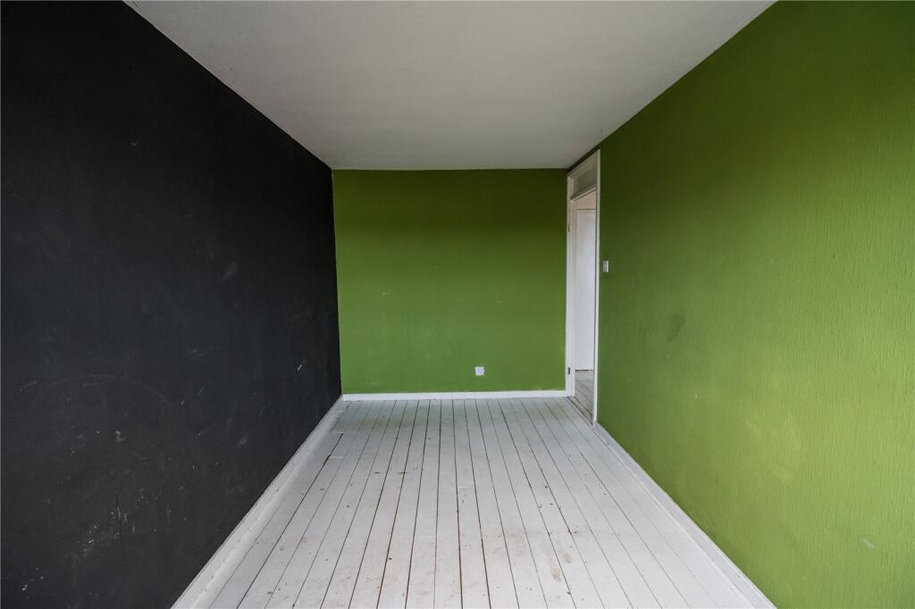 Bedroom 2 (2)