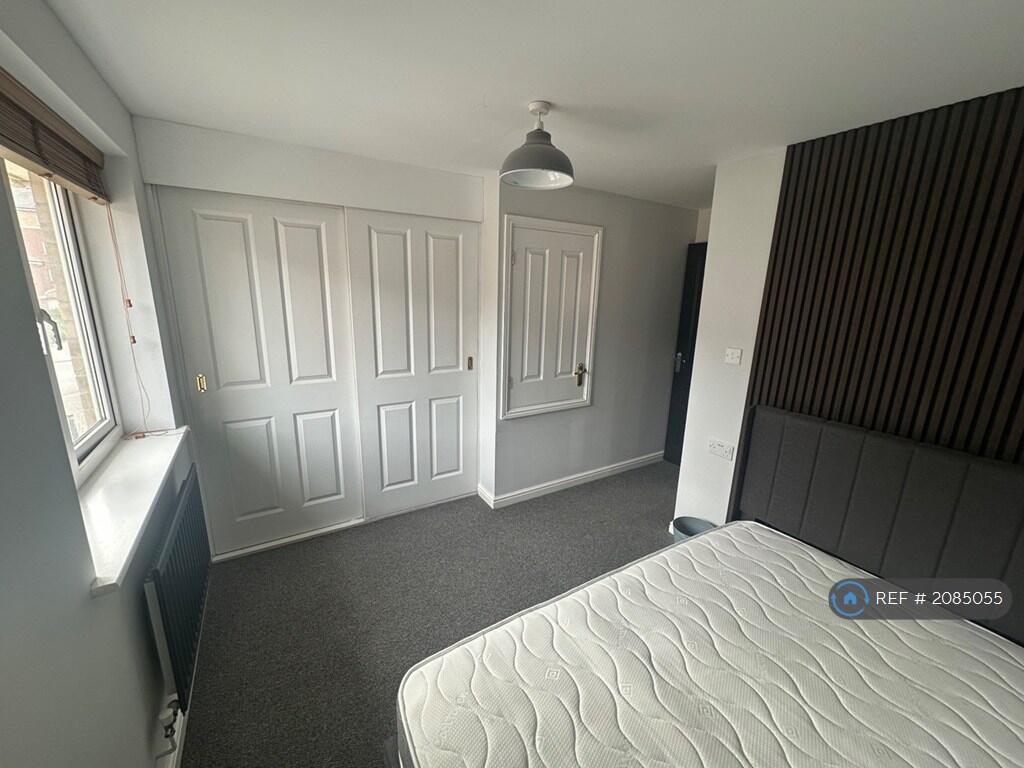 Room 2 Built In Wardrobes 