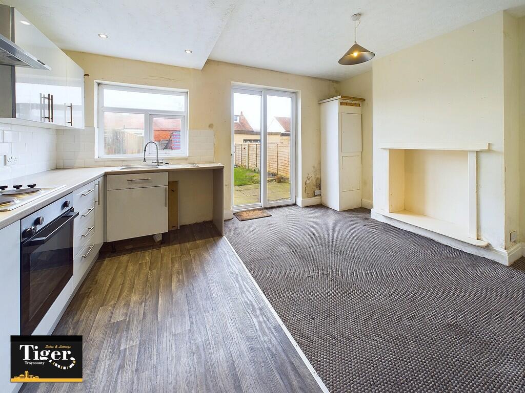 CAM02176G0-PR0476...