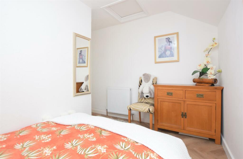 Bedroom 2 V2.JPG