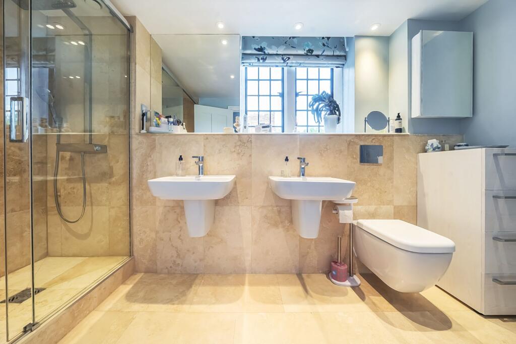 Ensuite Shower Room