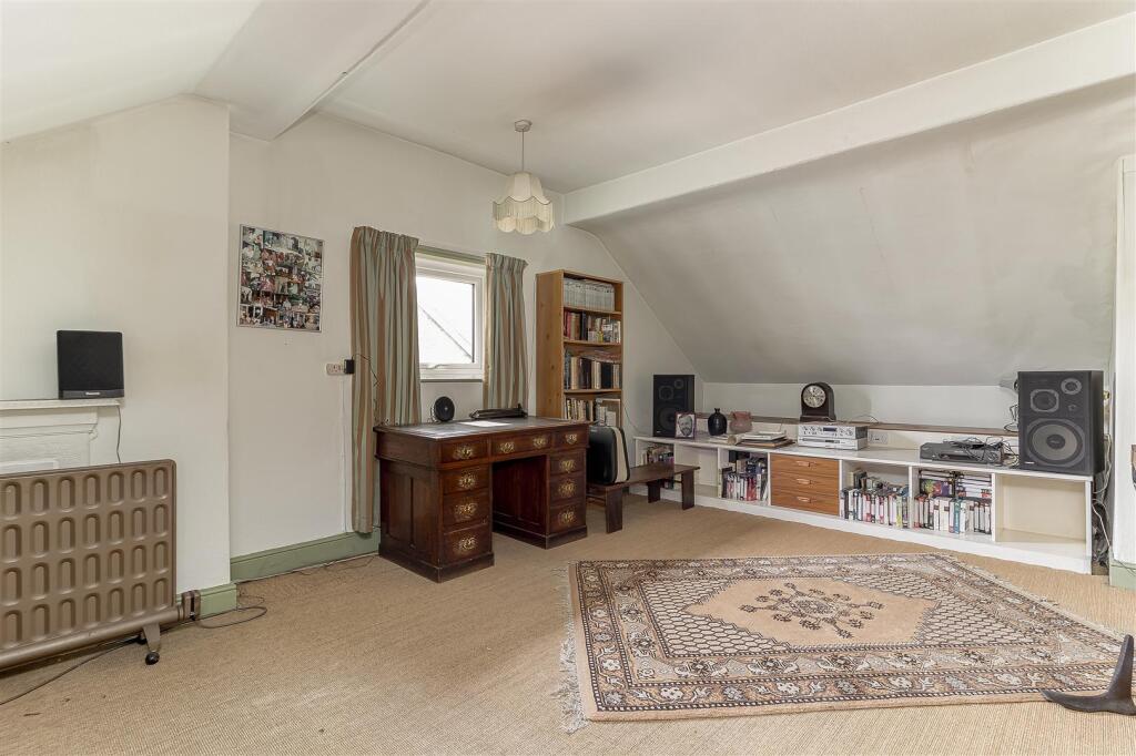 VBedroom 3 - Office.jpg