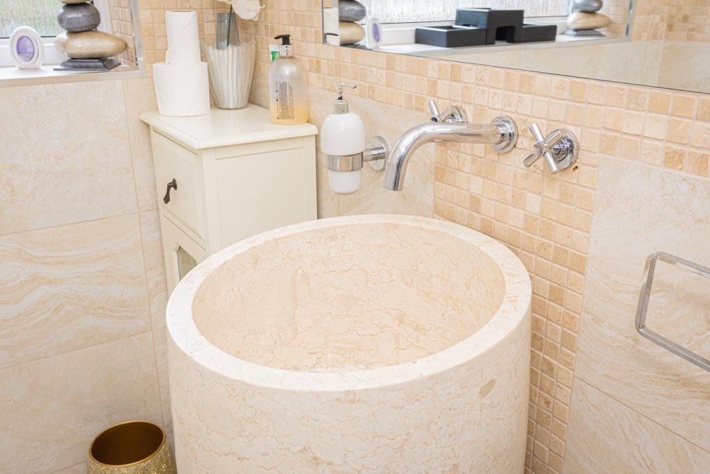 (Rightmove) 23.jpg