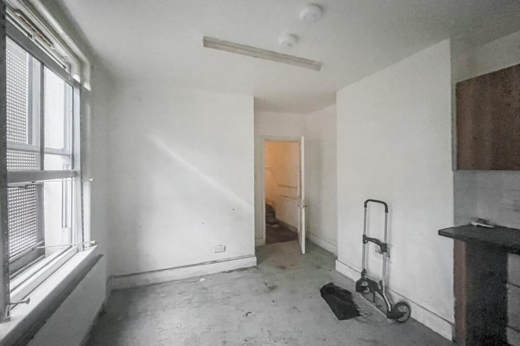 117 Penwith Road, Earlsfield, London SW18 4QE