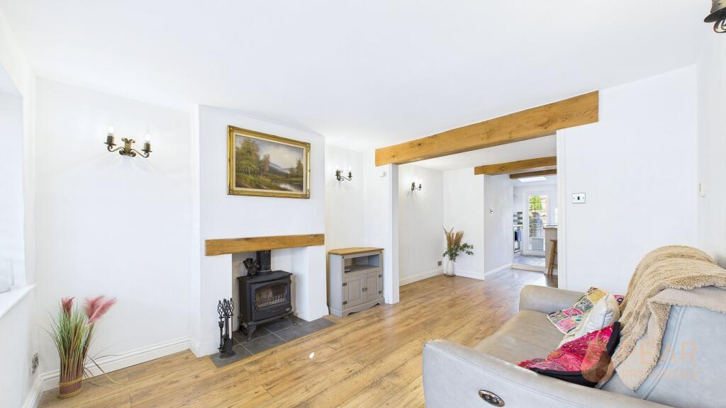 Living / Dining Area