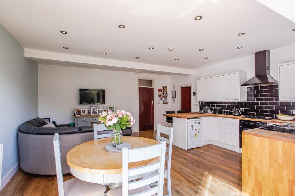 Kitchen/Living Room