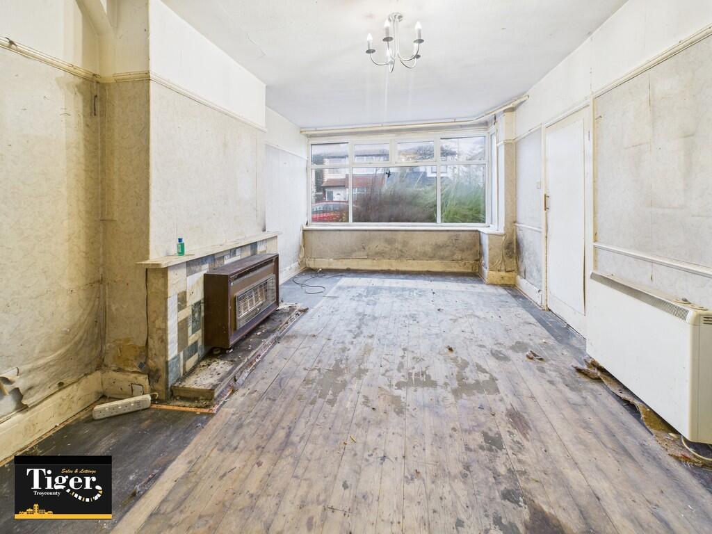 CAM02176G0-PR0765...