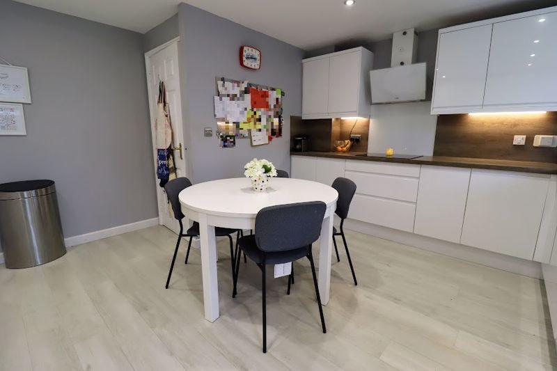Kitchen/Breakf...