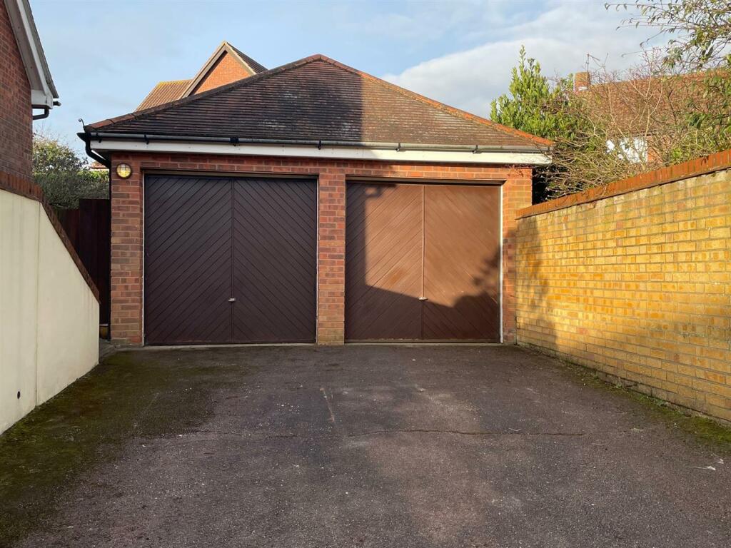Double Garage