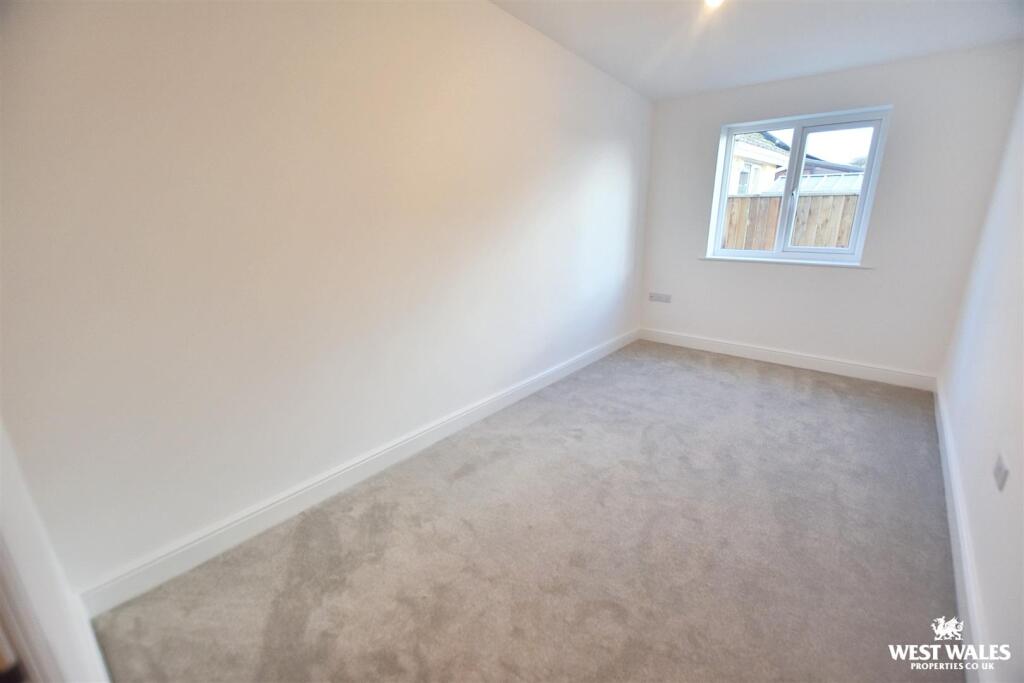 5 - 2025-11-13T205816.058.jpg