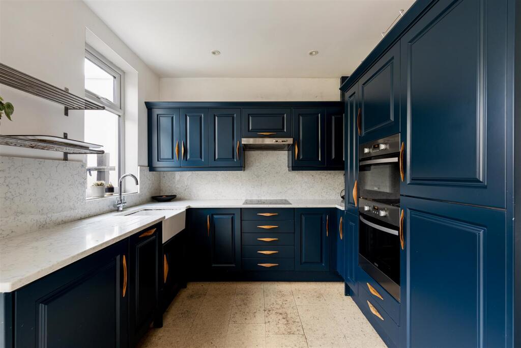 Ferndale Avenue, E17