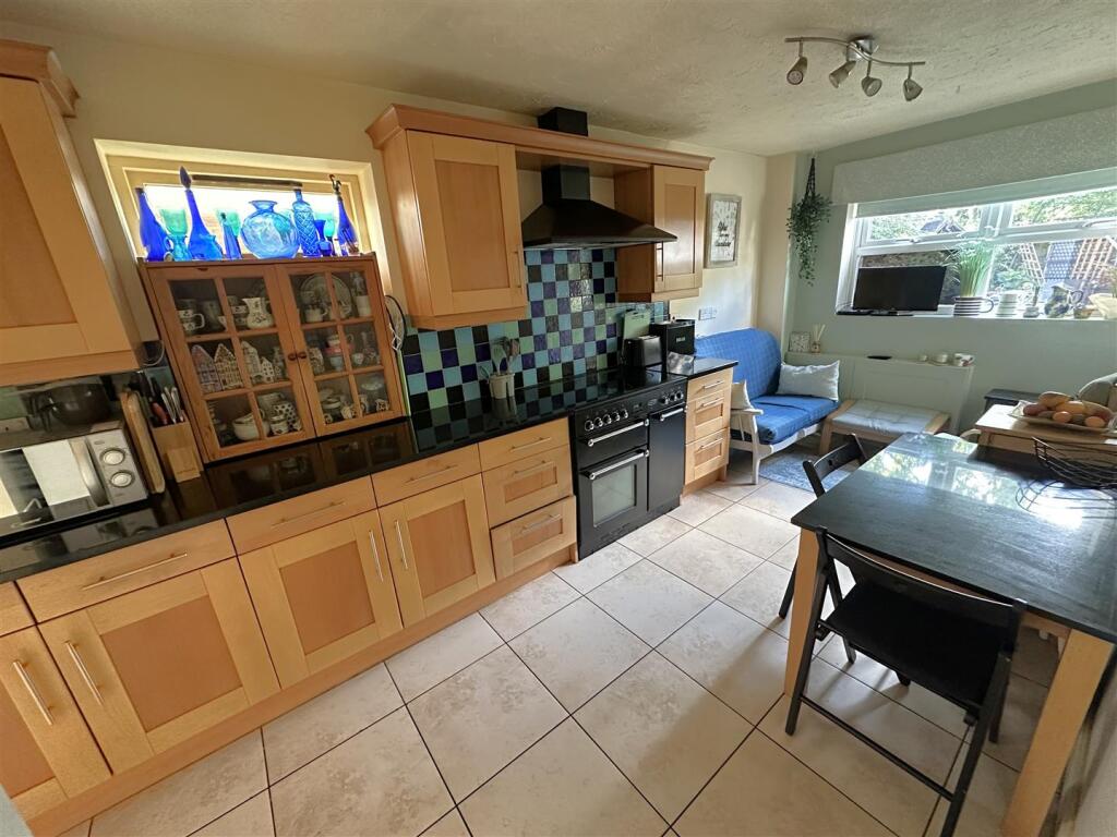 Kitchen/Breakfast Room