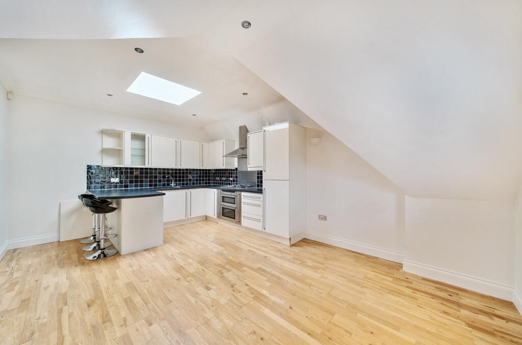 29-681bc6f16ce3d-...