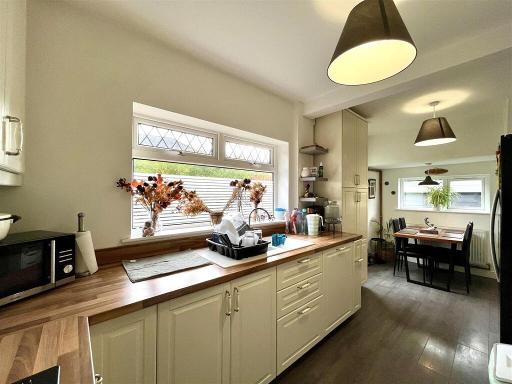 Breakfast Kitchen Aspect 4