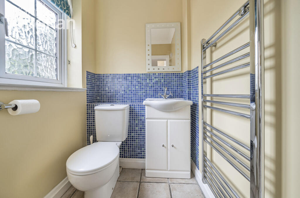 979172de-bdfa-4bc...