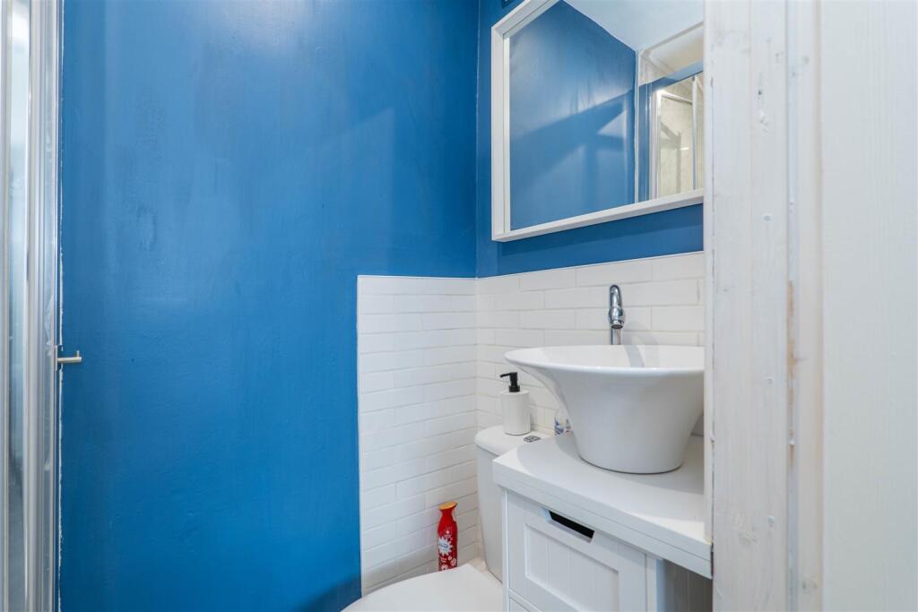 Master Bedroom Ensuite