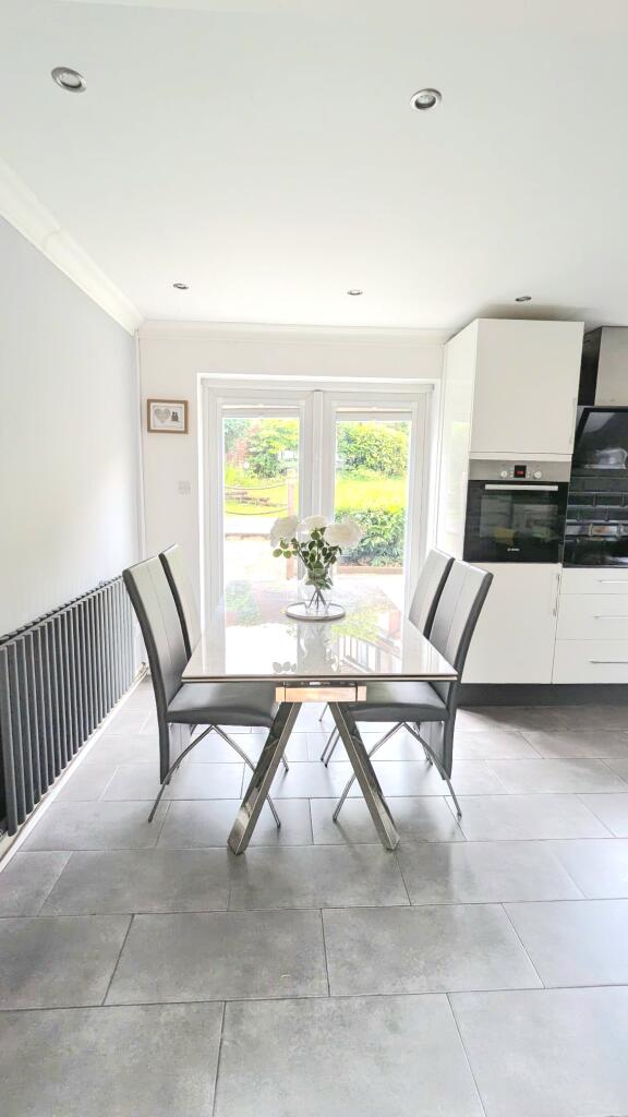 Breakfast kitchen