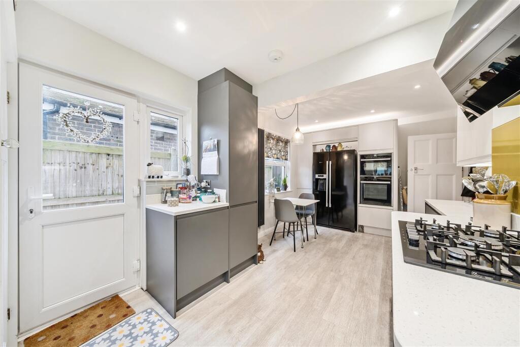 Kitchen/Breakfast Room