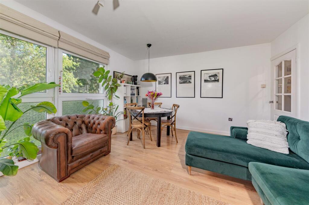 13 Atholl Street Dundee-2.JPG