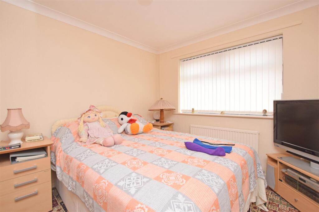 Bedroom.JPG