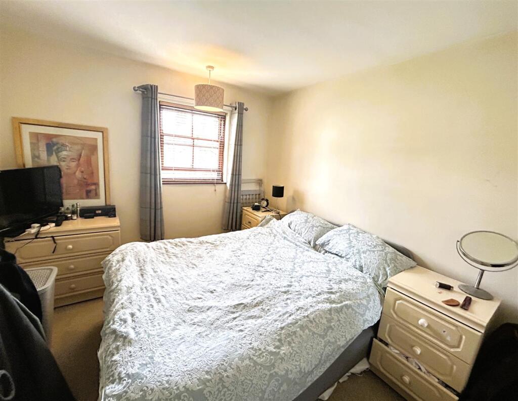 bed 1.JPG