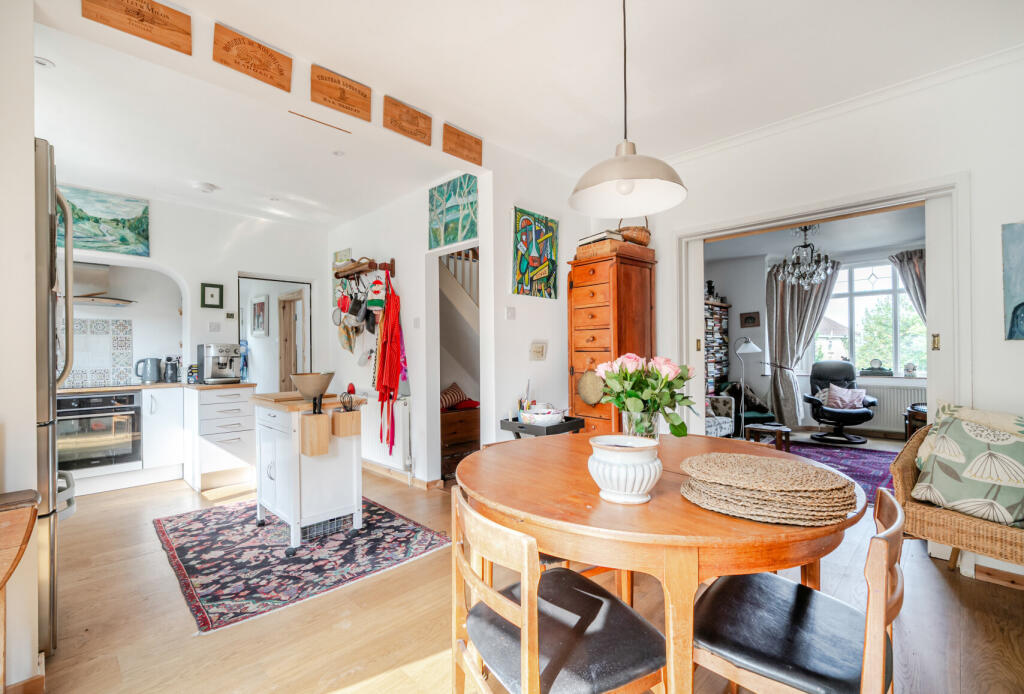 1341823-1-68a4447...