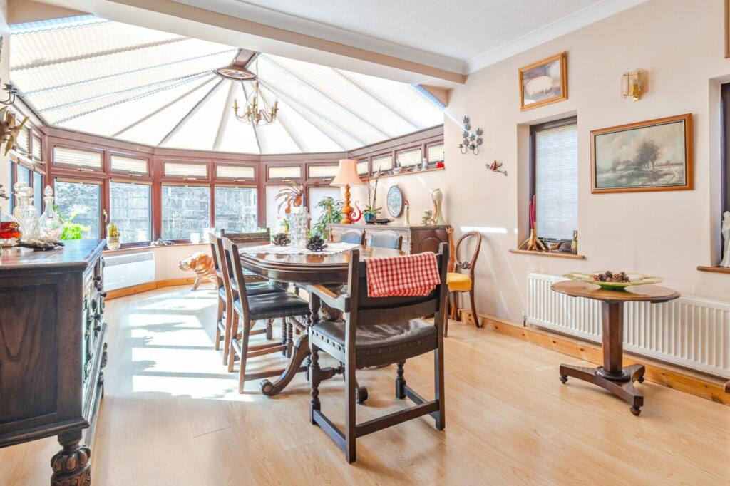 Dining room 1