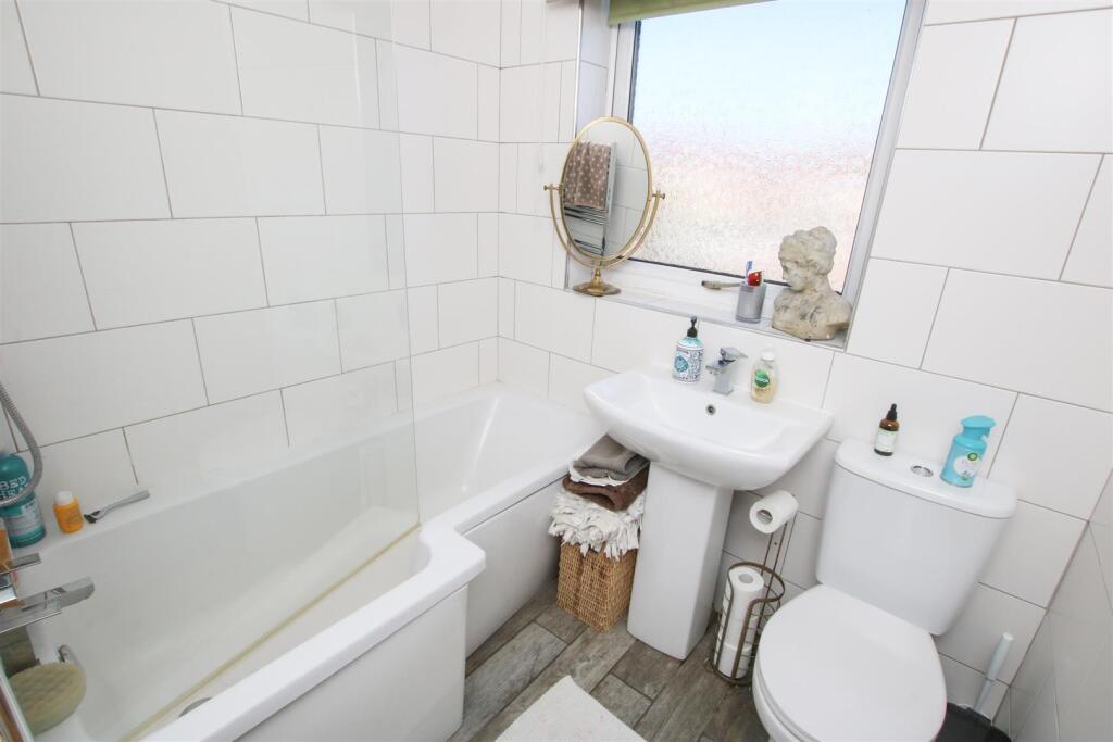 HOUSE BATHROOM