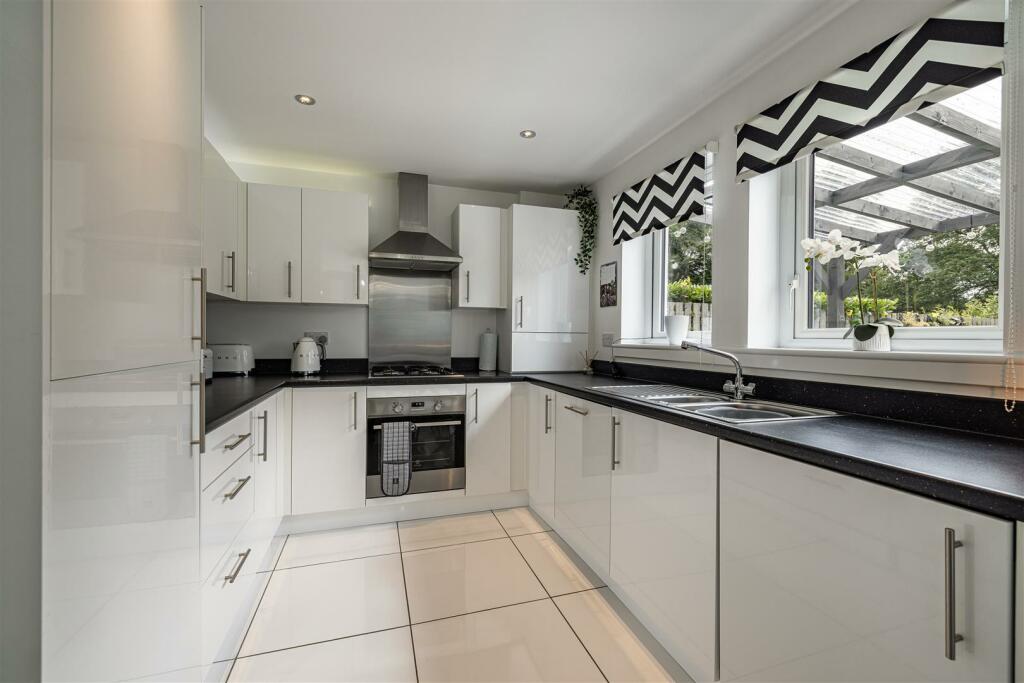 43 Knoll Park Galashiels 21.JPG