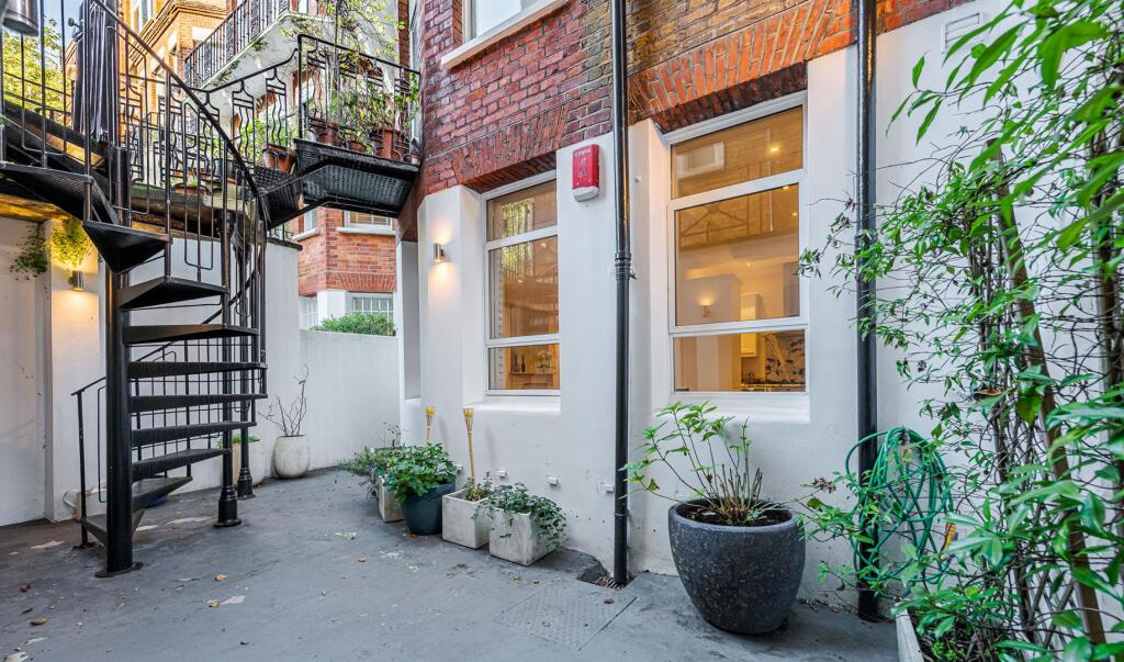 Old Brompton Road 1_169 new PH-10-2. Low Res.jpg