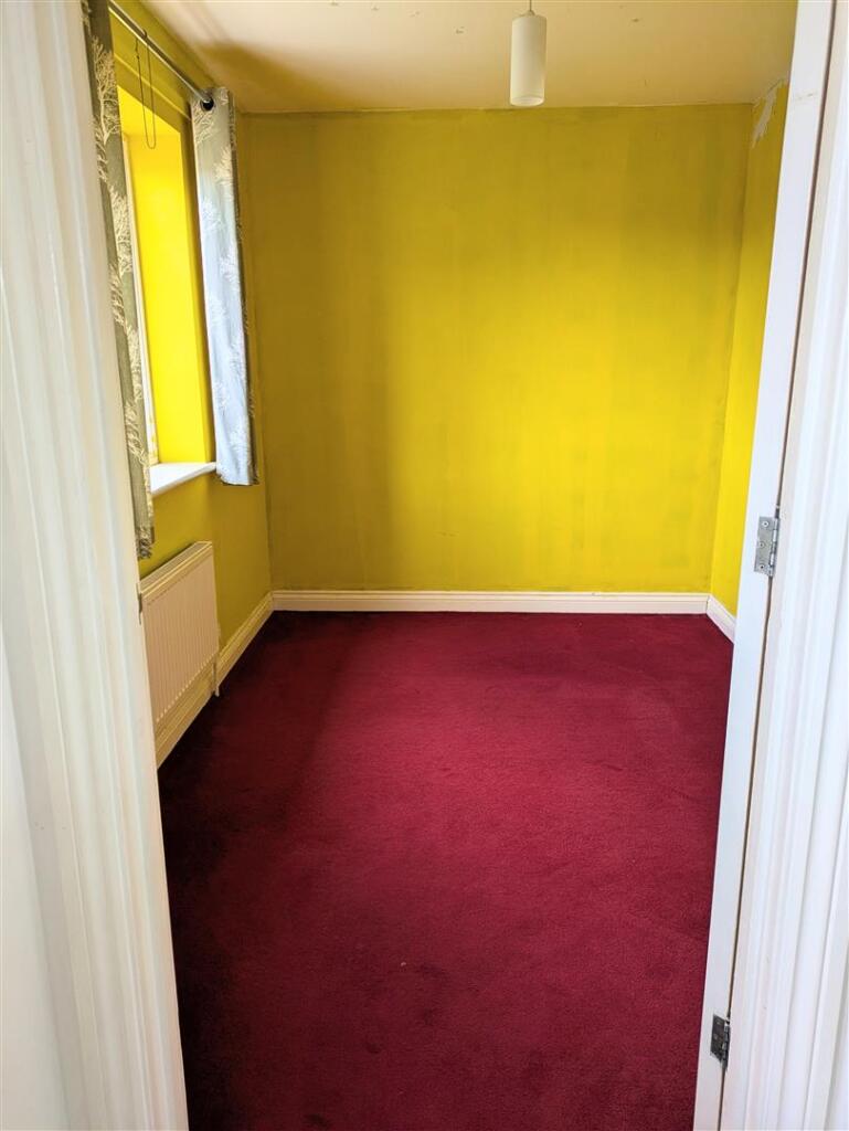 Bedroom3_2.jpg