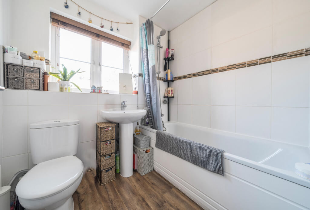 1348318-15-68cd80...