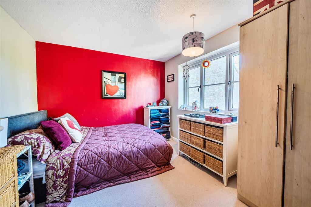 60a Careys Road, Pury End (31).jpg