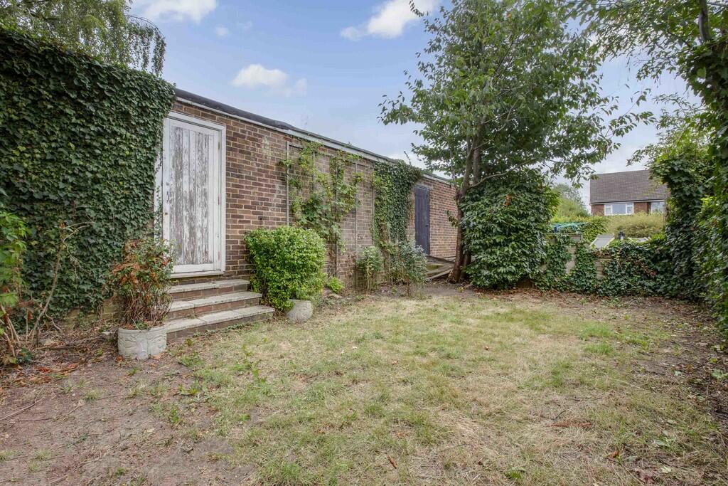 2 Bedford Court, ...