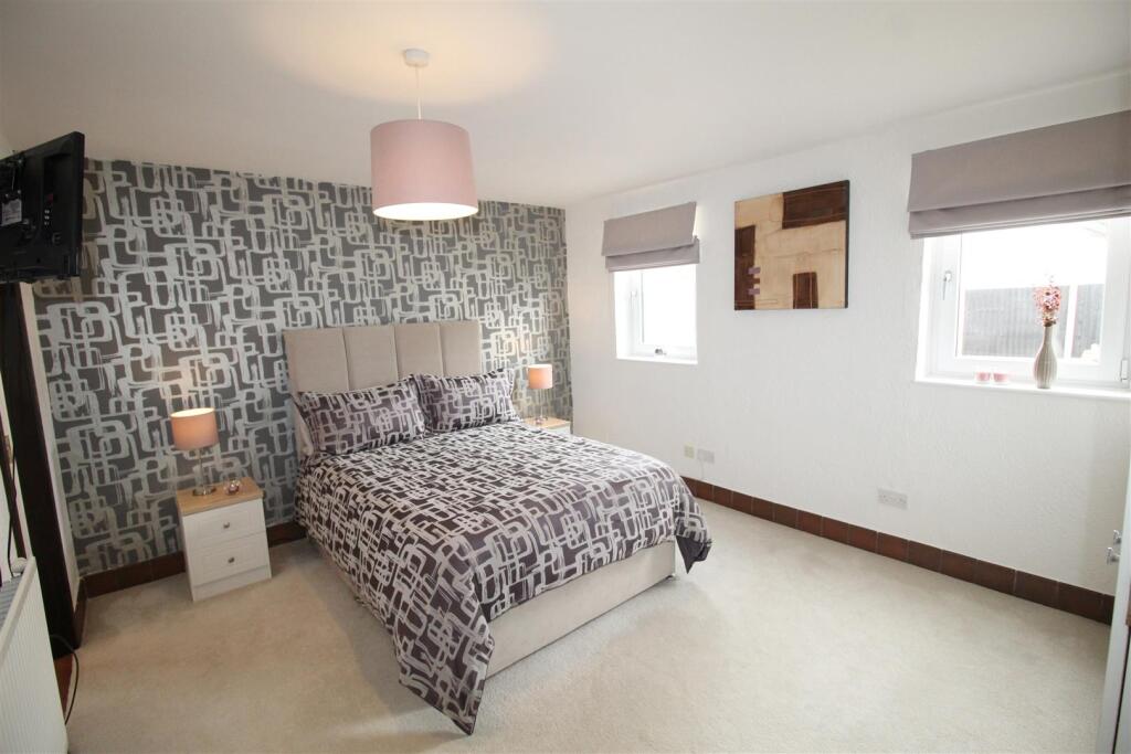 Fieldway, 4 Bedroom One.JPG