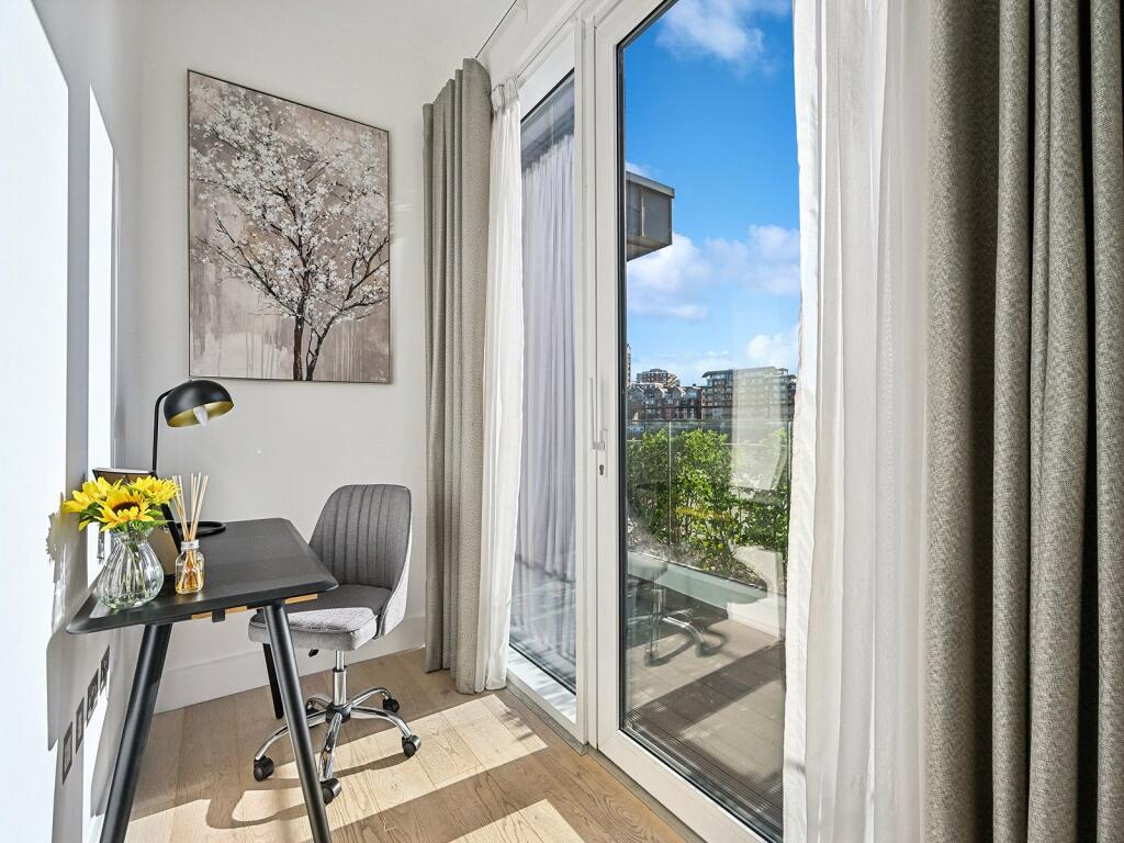 Westbourne Apartment