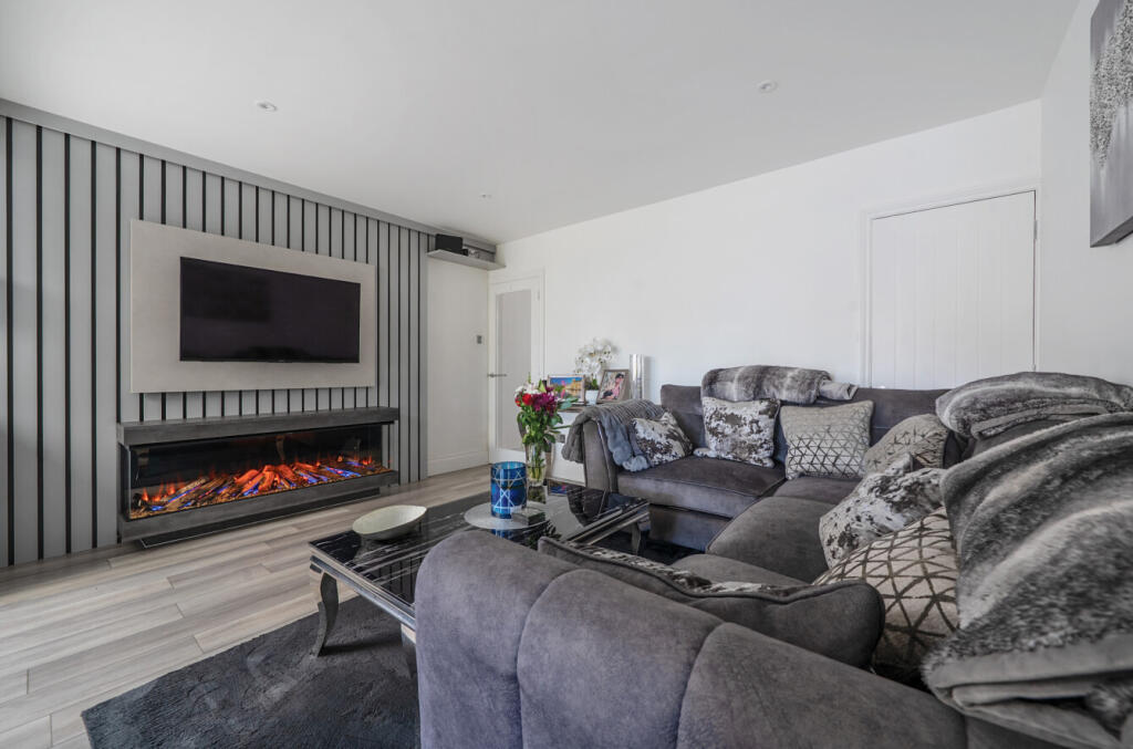 1345693-23-68b173...