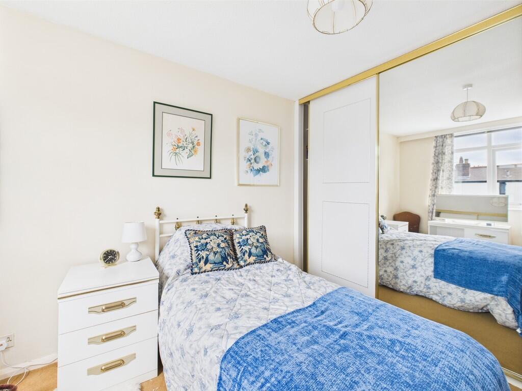 CAM03974G0-PR0135...