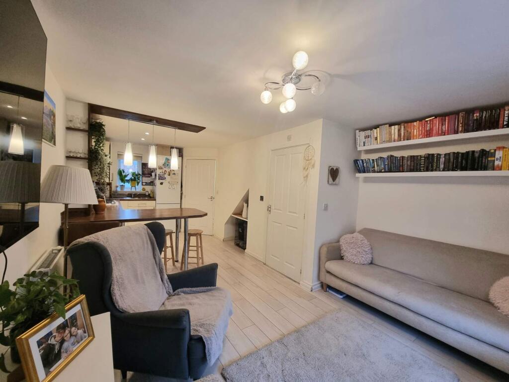 Open Plan Kitchen / Lounge