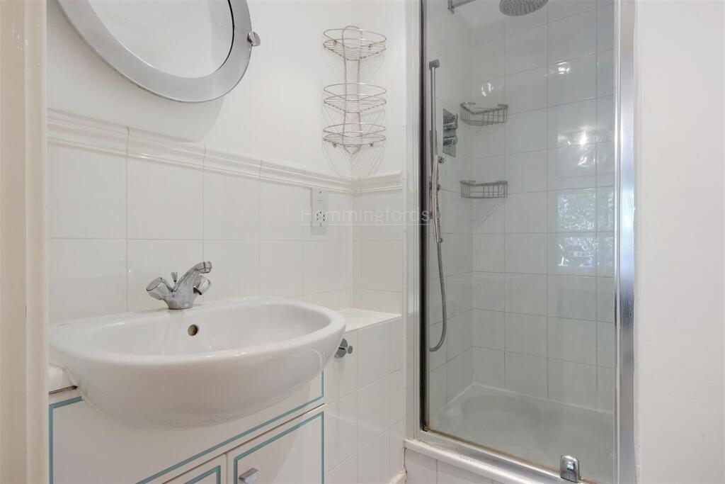 08-cf9977426 - AM - Victoria Court, 30 Melville Pl