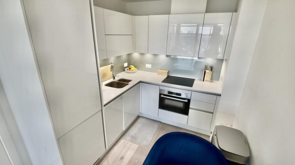 4 Kitchen 2
