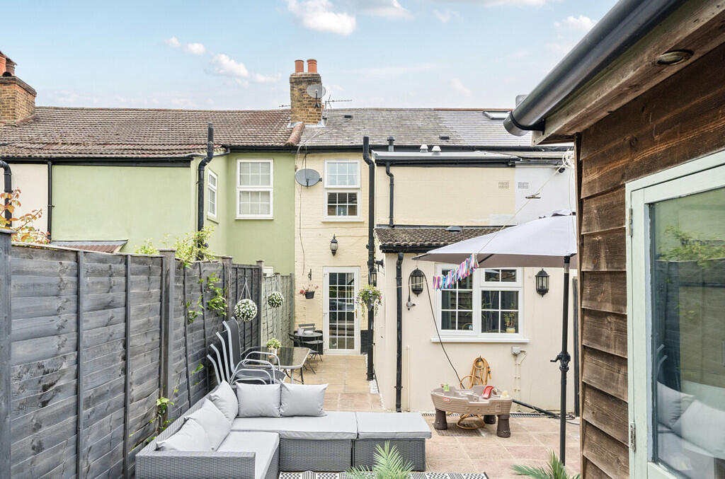 1299926-2-682f091...