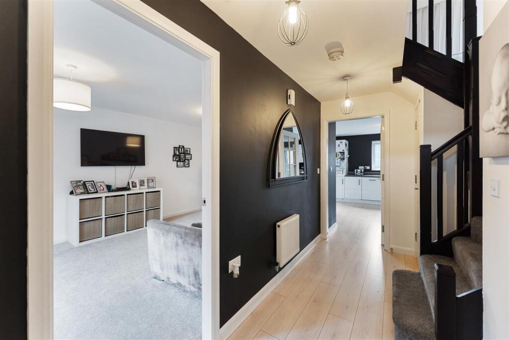 Spacious Entrance Hallway