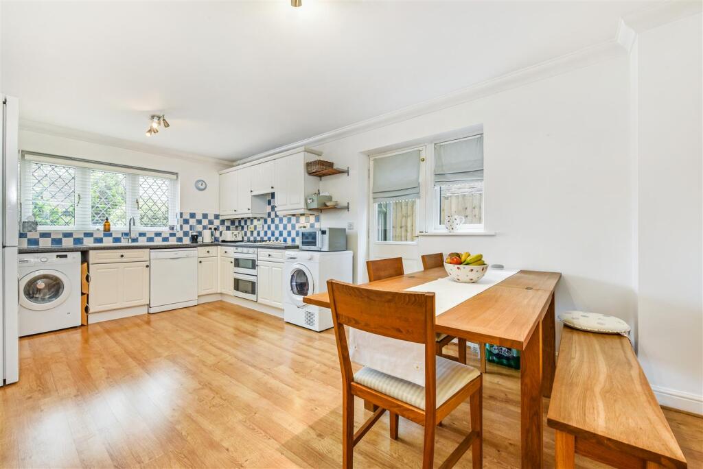 Kitchen/Dining Room