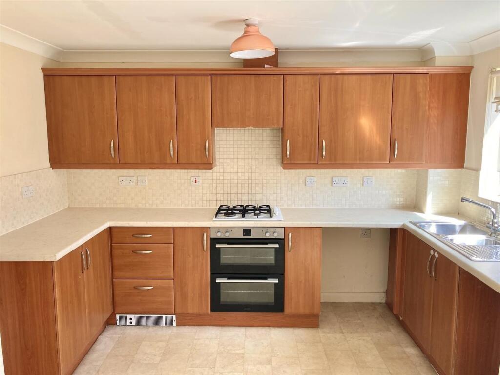 curlew kitchen.jpg
