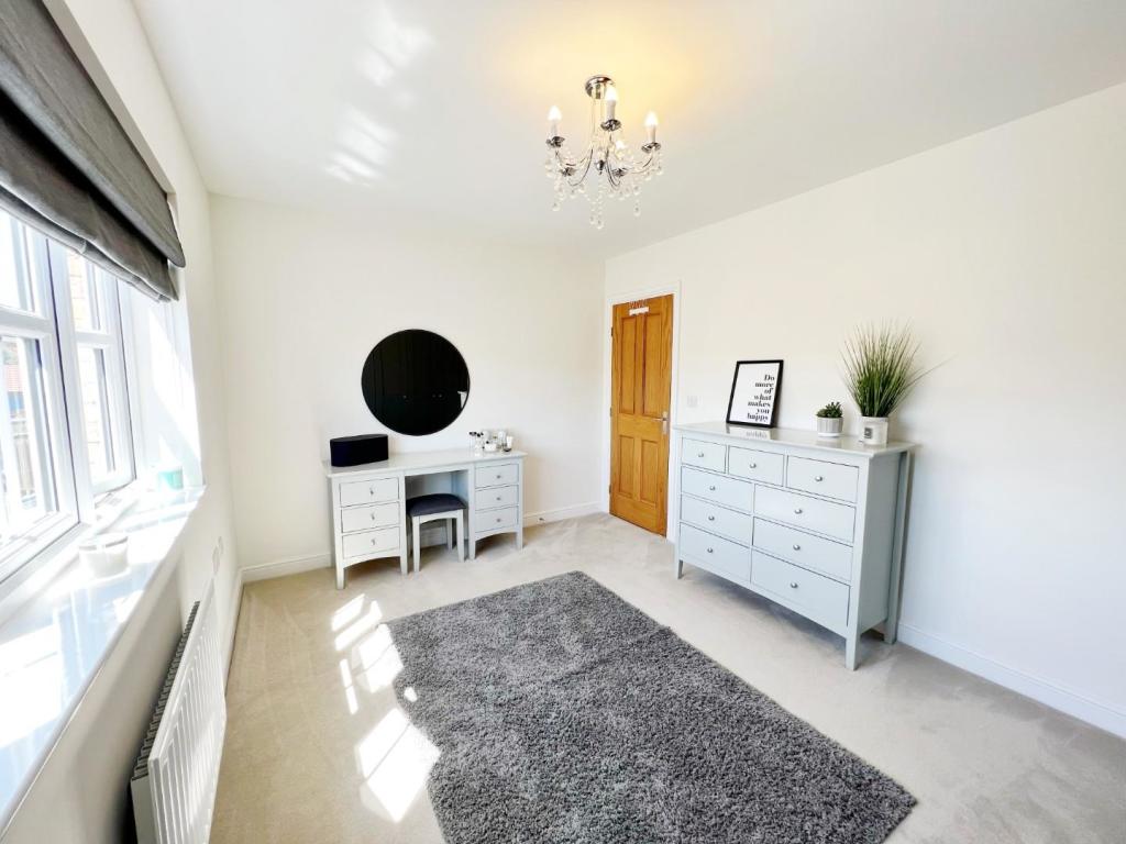 Bedroom 3 pic 2.jpg
