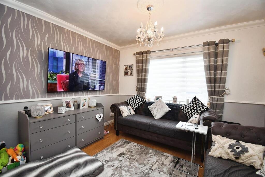 Lounge / dining room